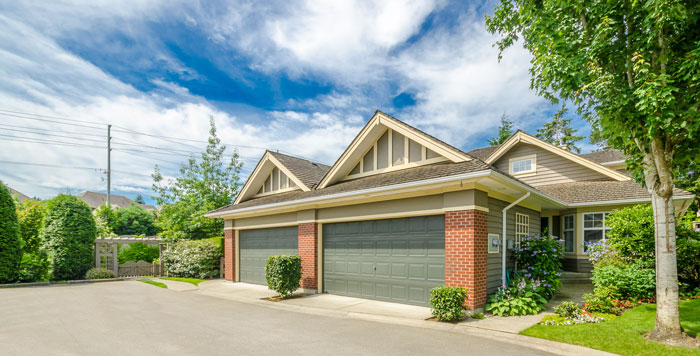 Garage doorinstallation Cranston RI